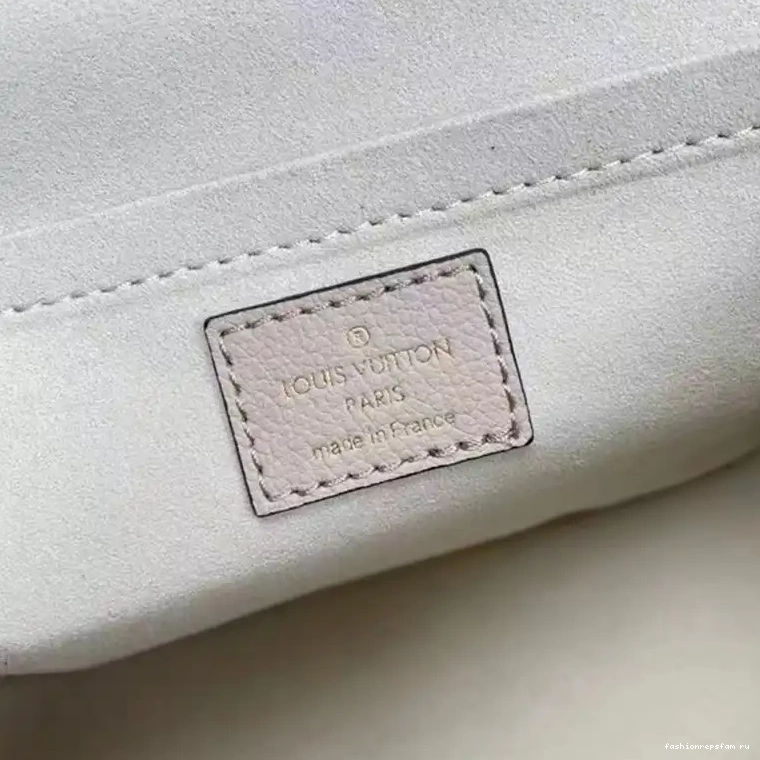 Fashionrepsfam ru Bag 2302HT0046 LV 0701